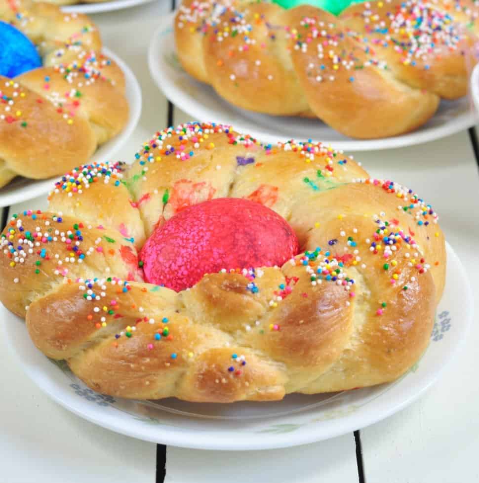 12 Easter Bread and Cookies from Various Parts of World - Zesty South ...